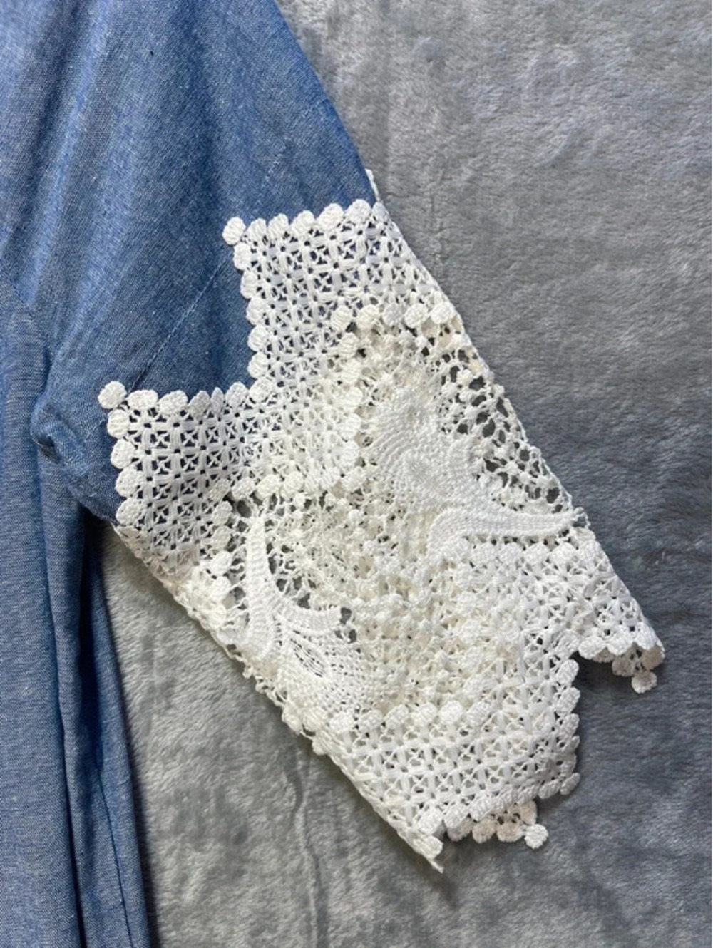 Mlle Gabrielle Womens Small Blue Chambray Shift Dress White Crochet Lace Boho - Picture 3 of 10